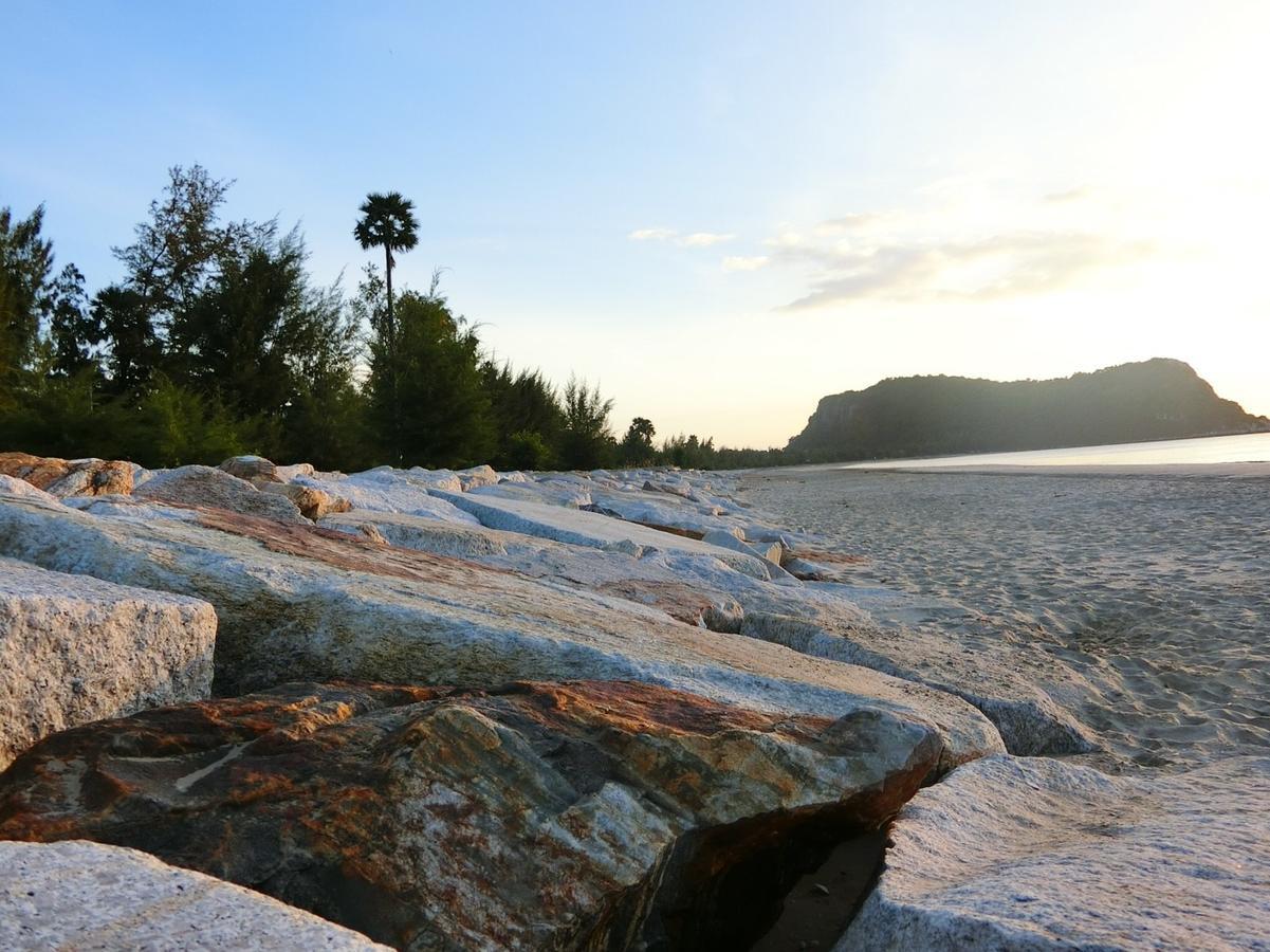 The Lake Hill Resort Pran Buri Bagian luar foto