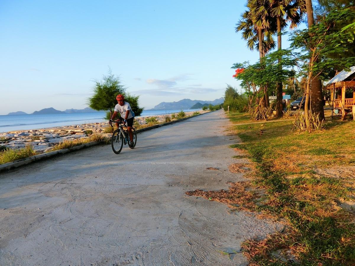 The Lake Hill Resort Pran Buri Bagian luar foto