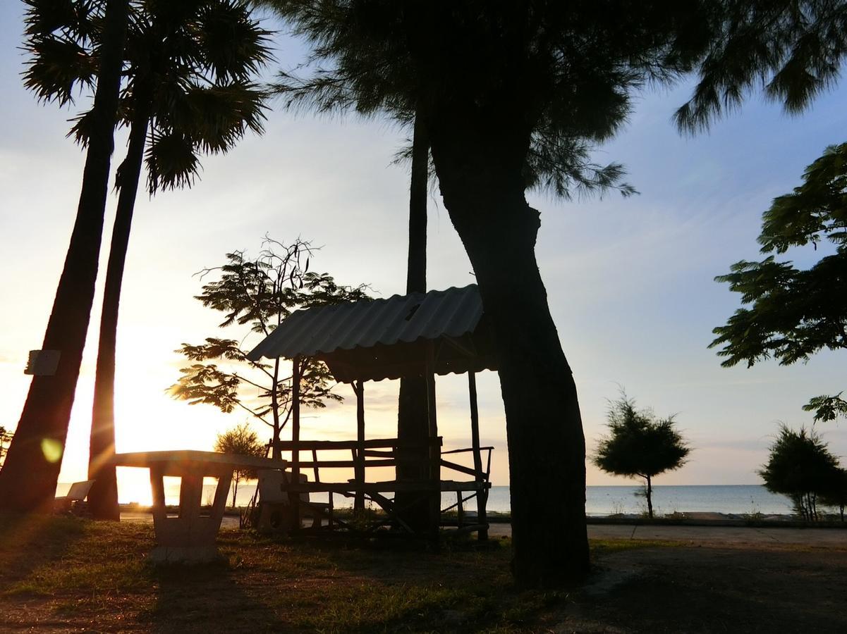 The Lake Hill Resort Pran Buri Bagian luar foto