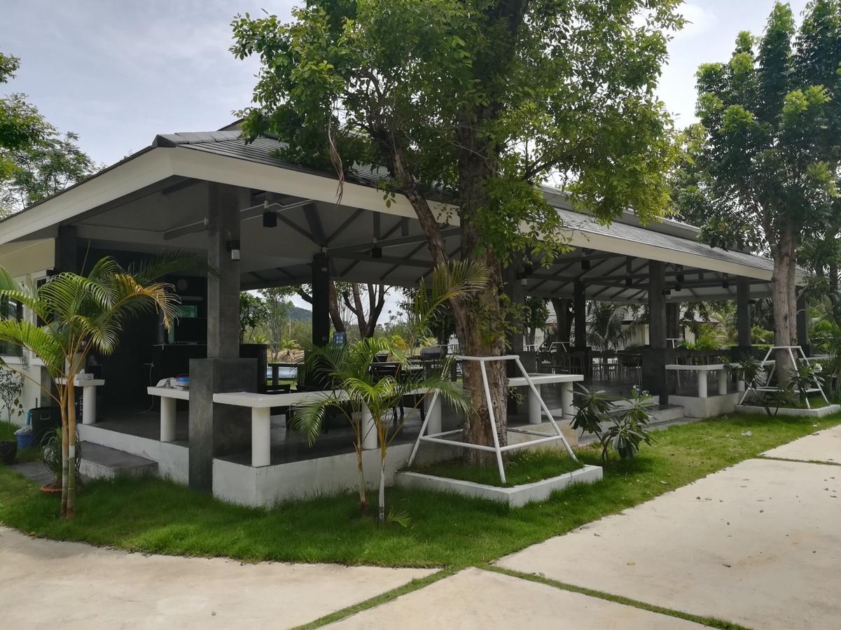 The Lake Hill Resort Pran Buri Bagian luar foto