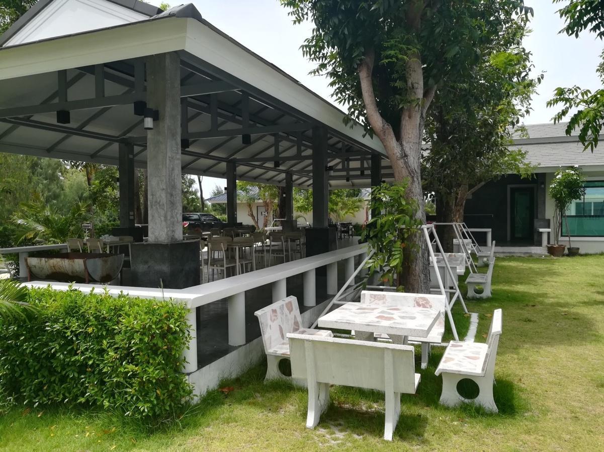 The Lake Hill Resort Pran Buri Bagian luar foto